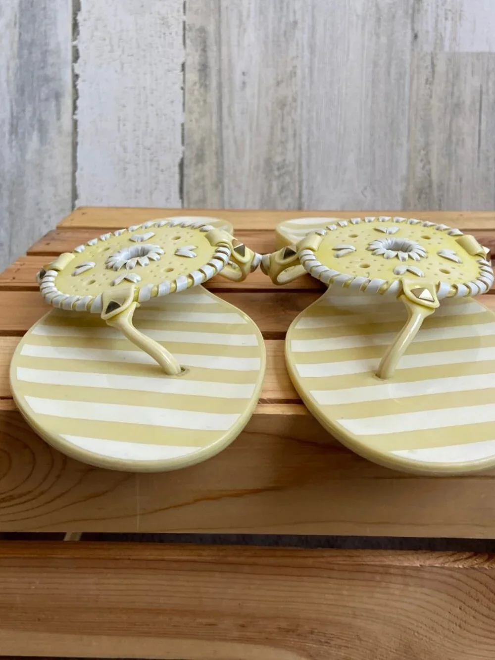 Jack Rogers Size 9 Georgica Jelly Sandals Pale Yellow Color Thong